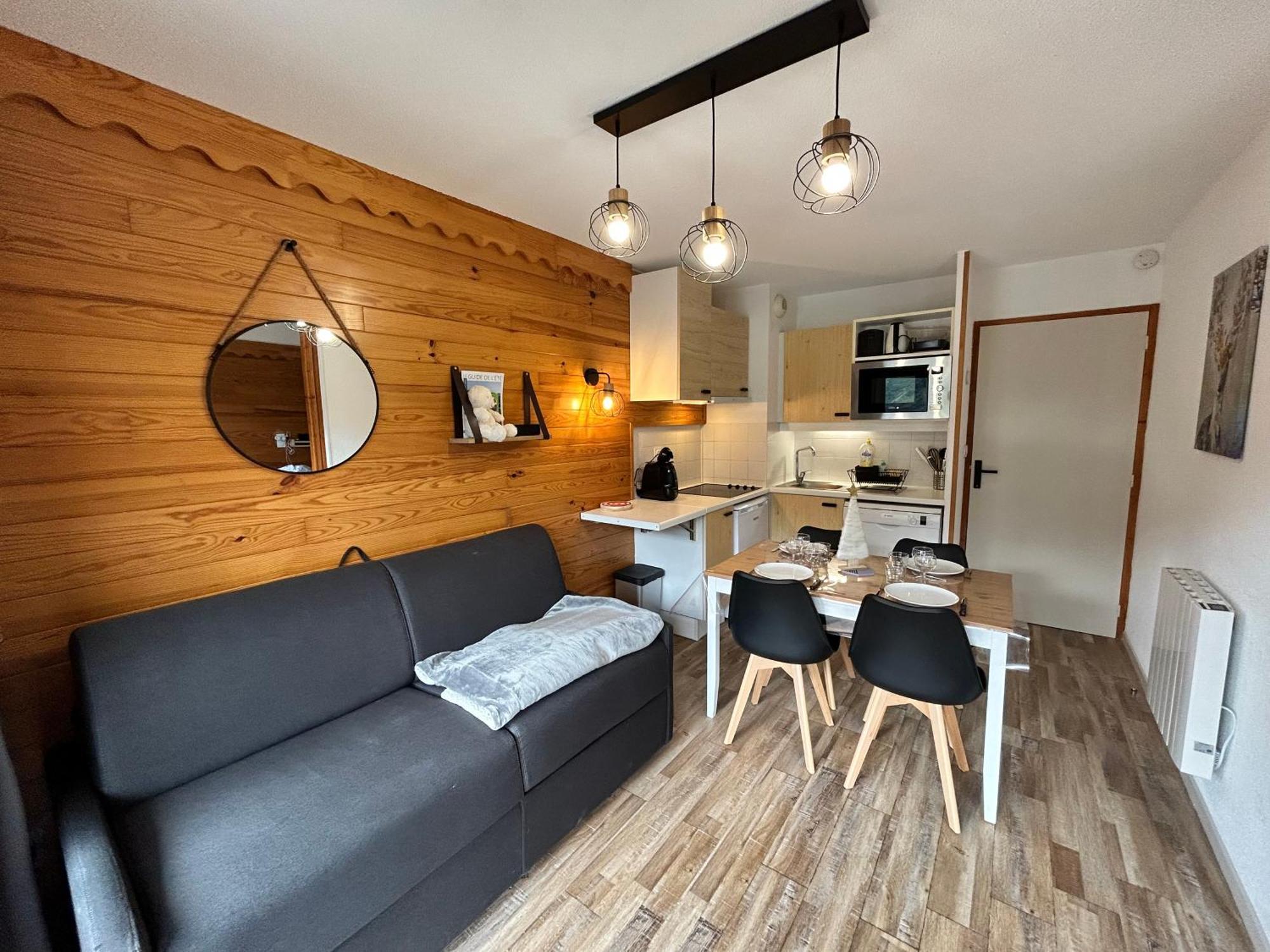 Escapade Cosy Vu Montagne Pres Des Pistes 1800 Wifi - 6 Personnes Apartment