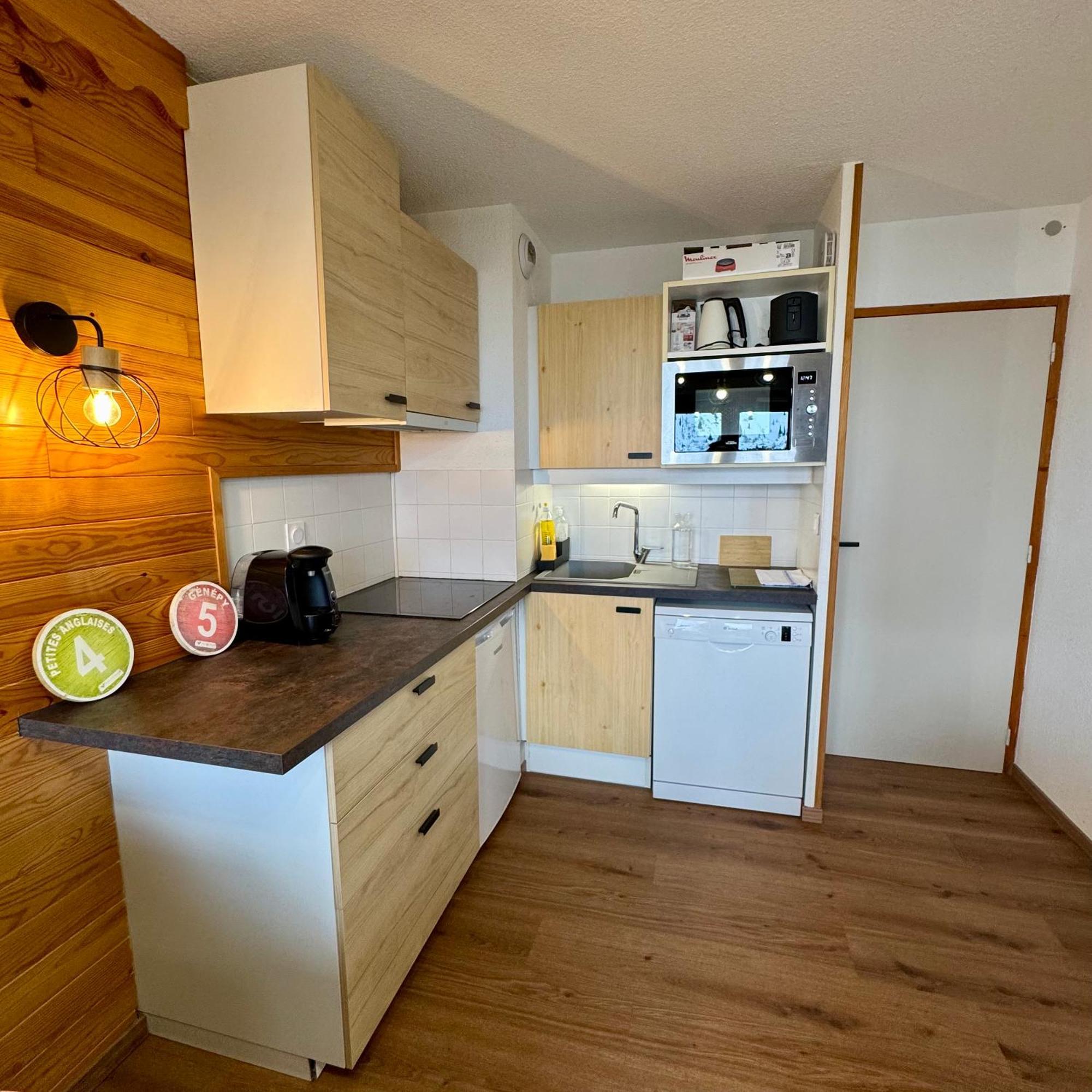 Escapade Cosy Vu Montagne Pres Des Pistes 1800 Wifi - 6 Personnes Apartment
